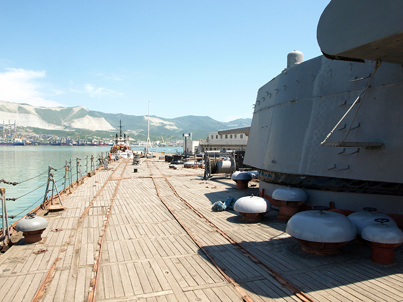 Верхняя палуба военного корабля